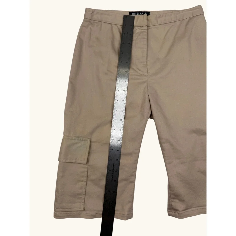 William B Tan Khaki Cargo Shorts Size 2 Cotton Blend Knee Length Made in USA